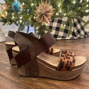 Pierre Dumas leopard wedges